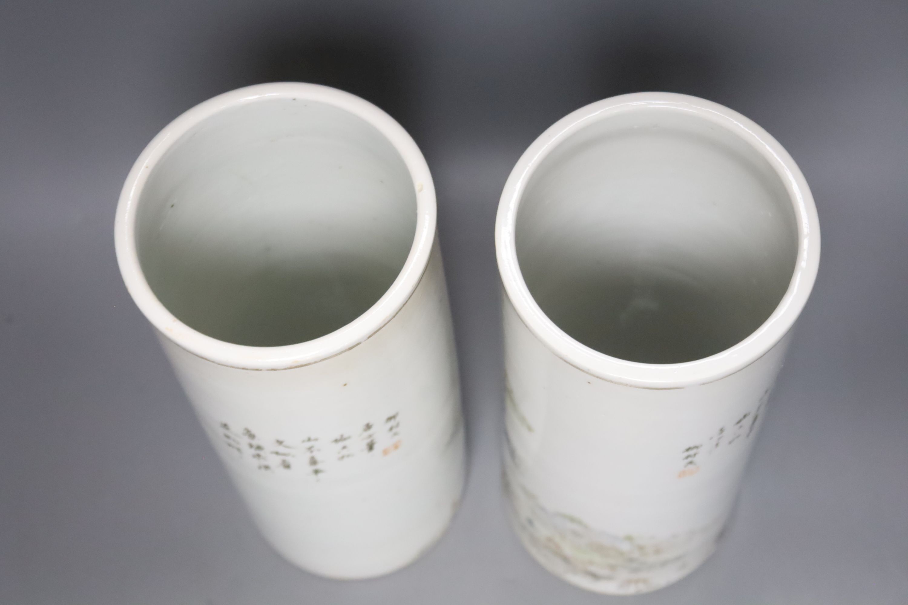 A pair of Chinese cylindrical porcelain vases, height 28cm